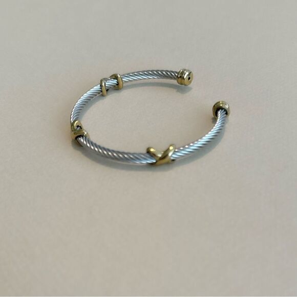 Twisted cable bangle N1079 - Picture 3 of 4